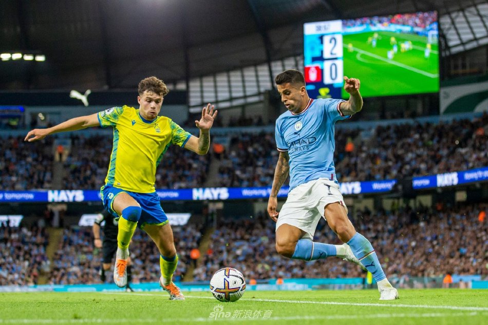 而且在防守 而且在防守