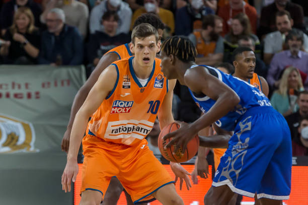 们对其长期 们对其长期